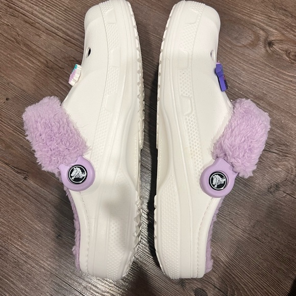 Fuzzy Crocs! NWOT - Picture 4 of 8